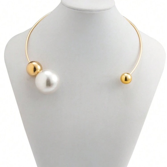 🪩 Collar Necklace 🪩 - Picture 2 of 6